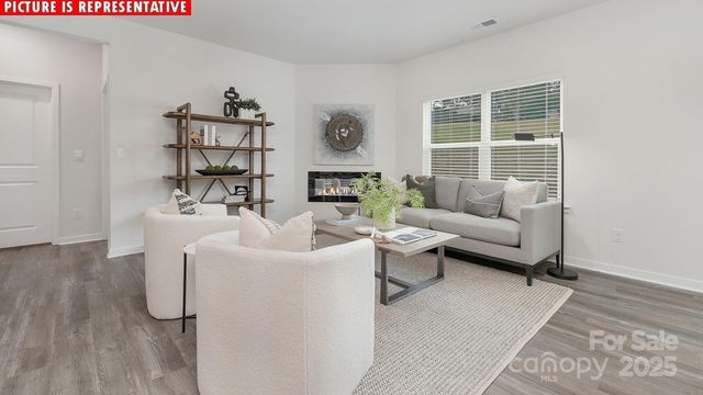 11201 Cardinal Creek Avenue, Charlotte, NC 28215