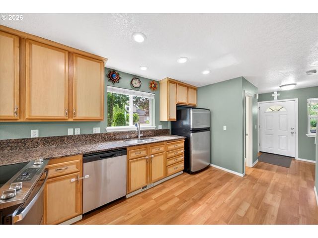 4248 Se WALNUT Ct, Hillsboro, OR 97123