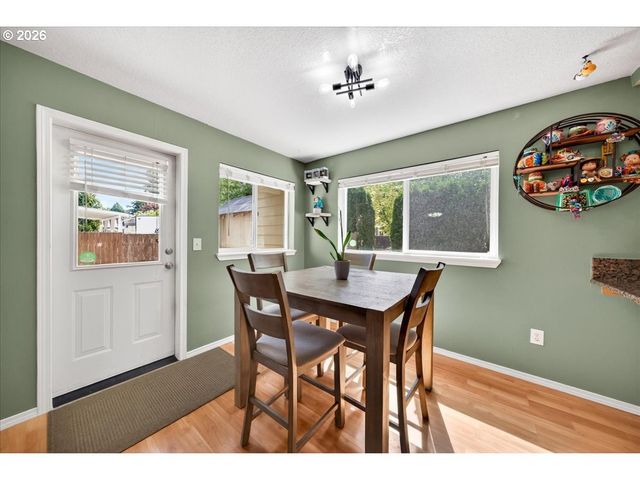 4248 Se WALNUT Ct, Hillsboro, OR 97123