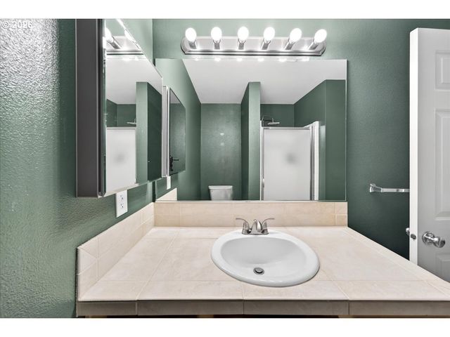 4248 Se WALNUT Ct, Hillsboro, OR 97123