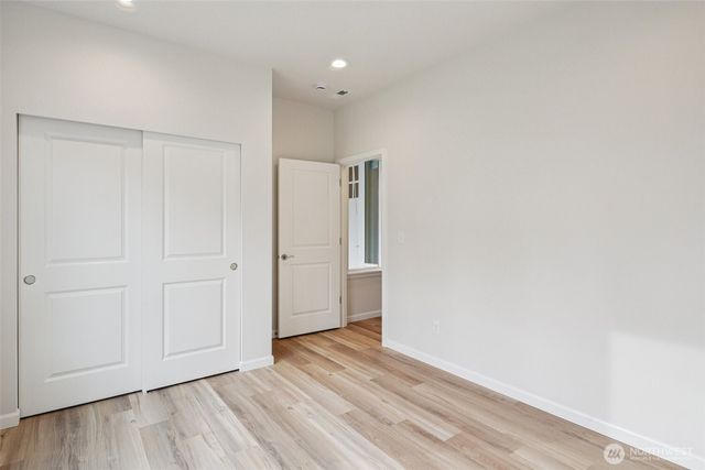 1303 60th Avenue NE, Tacoma, WA 98422