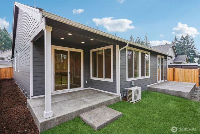 1303 60th Avenue NE, Tacoma, WA 98422