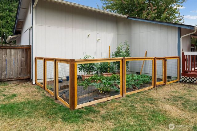 20608 116th Street Ct. E, Bonney Lake, WA 98391