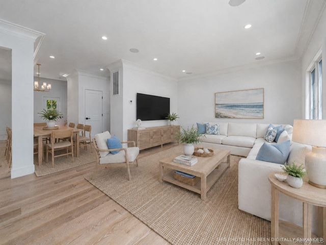 405 S Oakwood Drive, Laurel, NY 11948