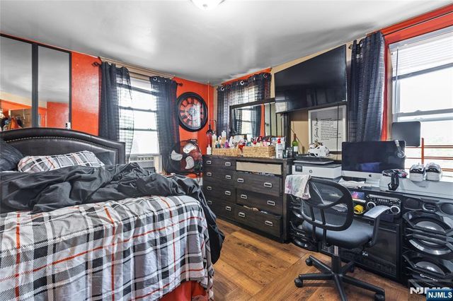 42 Mead Street, Newark, NJ 07106