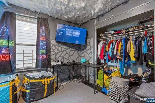 42 Mead Street, Newark, NJ 07106