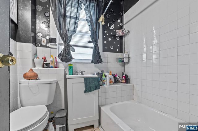 42 Mead Street, Newark, NJ 07106