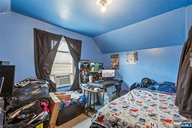 42 Mead Street, Newark, NJ 07106