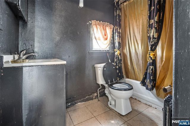 42 Mead Street, Newark, NJ 07106