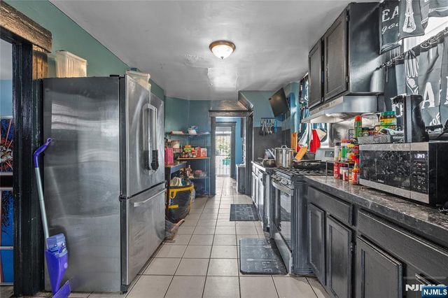 42 Mead Street, Newark, NJ 07106