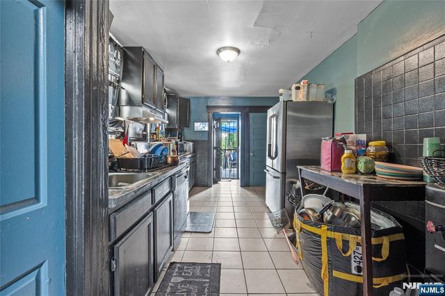 42 Mead Street, Newark, NJ 07106