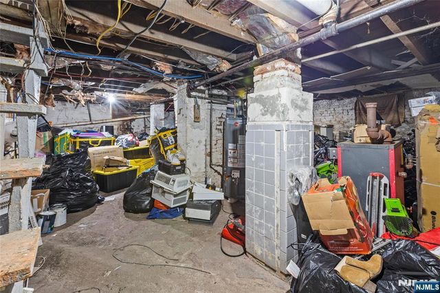 42 Mead Street, Newark, NJ 07106