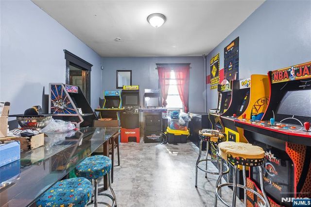 42 Mead Street, Newark, NJ 07106