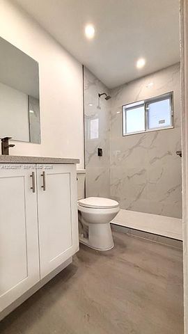 721 N 68th Ter, Hollywood, FL 33024