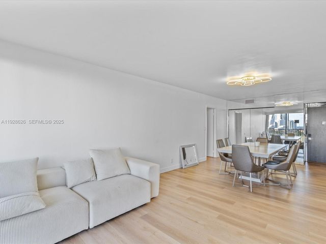 20335 W Country Club Dr 1608, Aventura, FL 33180