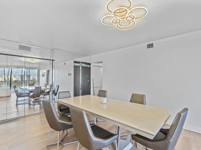 20335 W Country Club Dr 1608, Aventura, FL 33180