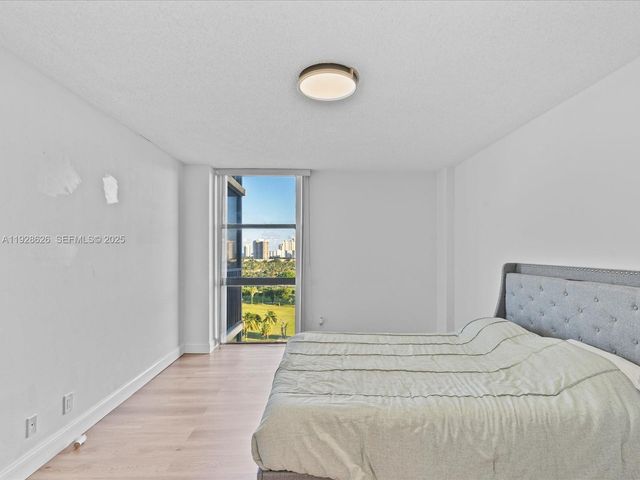 20335 W Country Club Dr 1608, Aventura, FL 33180