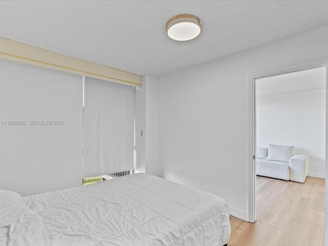 20335 W Country Club Dr 1608, Aventura, FL 33180