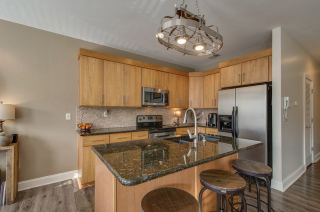 760 Wedgewood Park Apt 205, Nashville, TN 37203