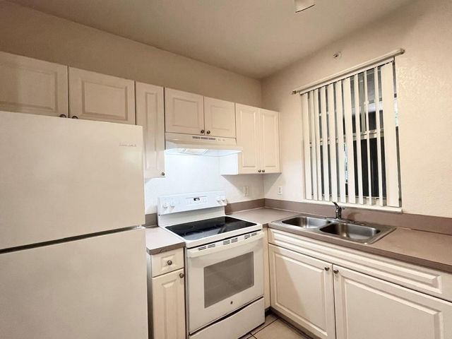 6812 W Sample Road 6812, Coral Springs, FL 33067