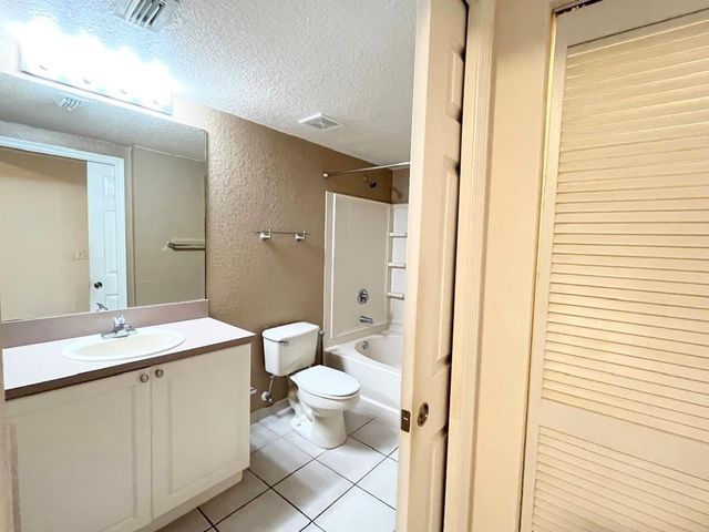 6812 W Sample Road 6812, Coral Springs, FL 33067