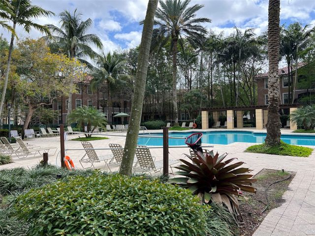 6812 W Sample Road 6812, Coral Springs, FL 33067
