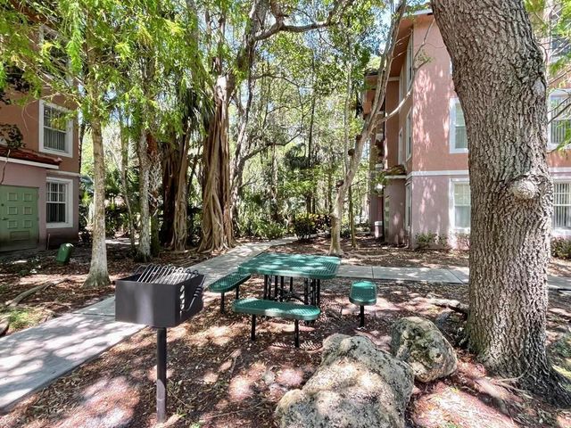 6812 W Sample Road 6812, Coral Springs, FL 33067