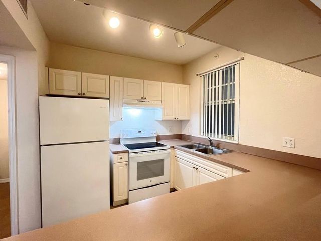 6812 W Sample Road 6812, Coral Springs, FL 33067