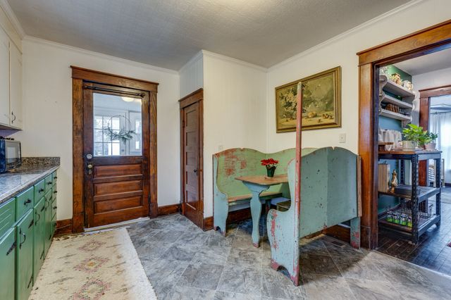 128 W Jackson St, Gallatin, TN 37066