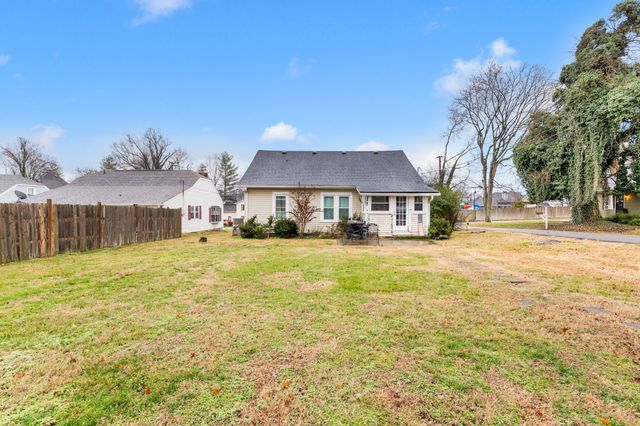 128 W Jackson St, Gallatin, TN 37066