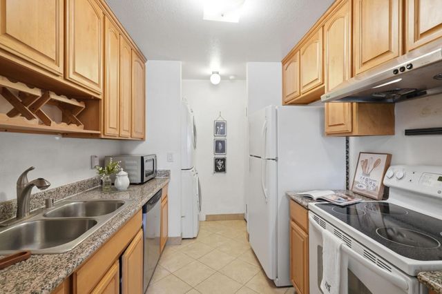 2701 Lone Bluff 18, San Jose, CA 95111