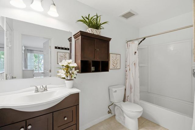 2701 Lone Bluff 18, San Jose, CA 95111