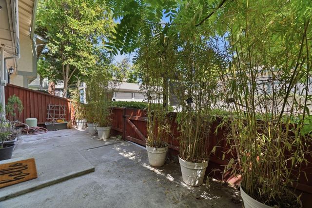 2701 Lone Bluff 18, San Jose, CA 95111
