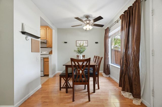 2701 Lone Bluff 18, San Jose, CA 95111