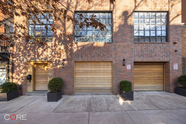 181 President Street, New York City, NY 11231