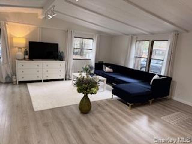 30 SoHo Circle, Fallsburg, NY 12759