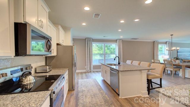 125 Sugg Trail, Weaverville, NC 28787