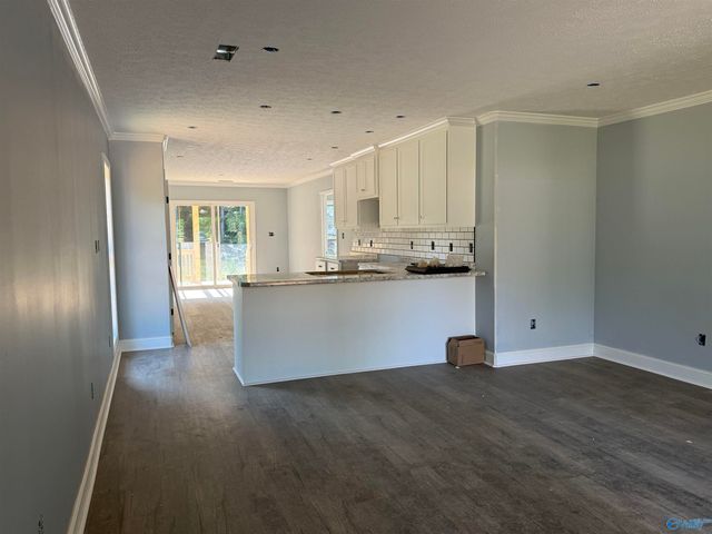 11697 Cowford Road, Athens, AL 35611