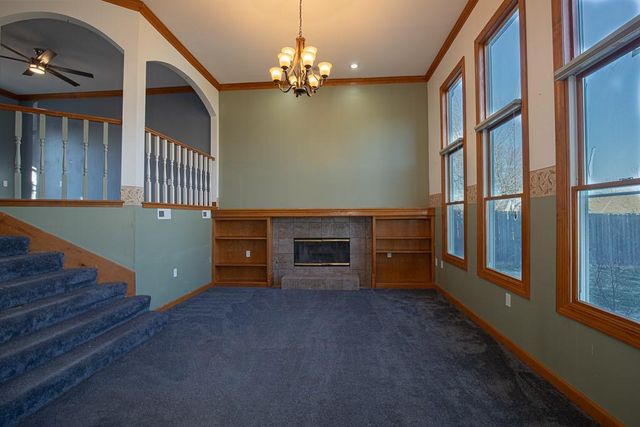 2407 S Harding Street, Oak Grove, MO 64075