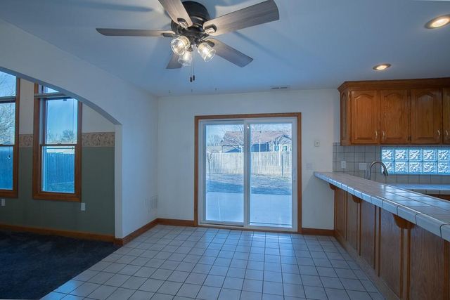 2407 S Harding Street, Oak Grove, MO 64075