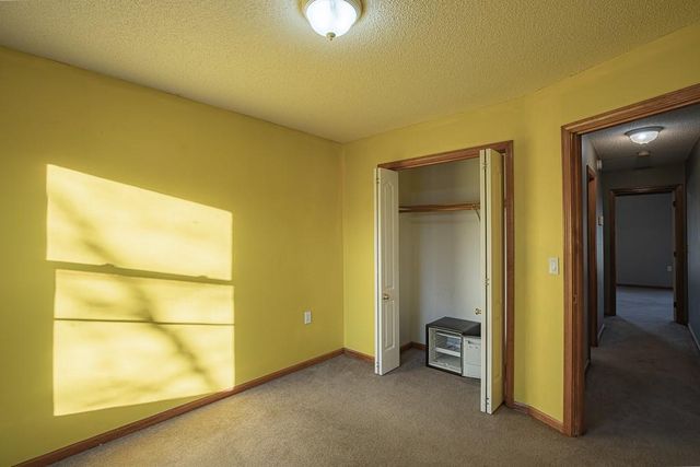 2407 S Harding Street, Oak Grove, MO 64075