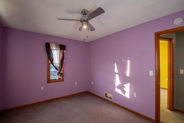 2407 S Harding Street, Oak Grove, MO 64075