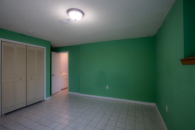 2407 S Harding Street, Oak Grove, MO 64075