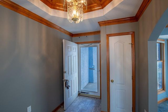 2407 S Harding Street, Oak Grove, MO 64075