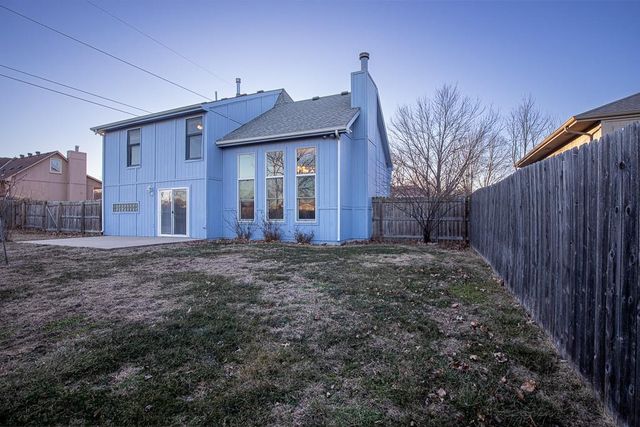 2407 S Harding Street, Oak Grove, MO 64075