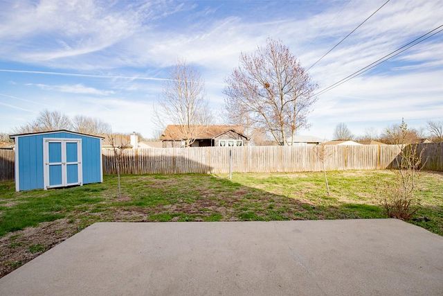2407 S Harding Street, Oak Grove, MO 64075