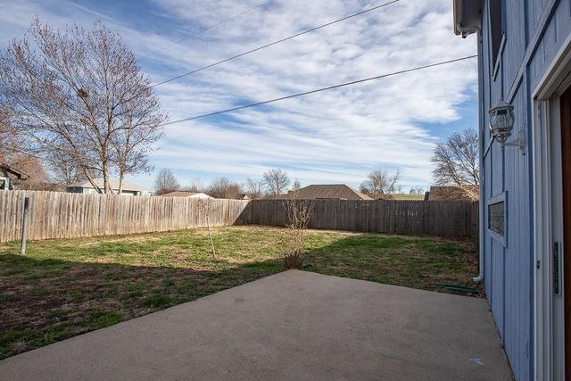 2407 S Harding Street, Oak Grove, MO 64075