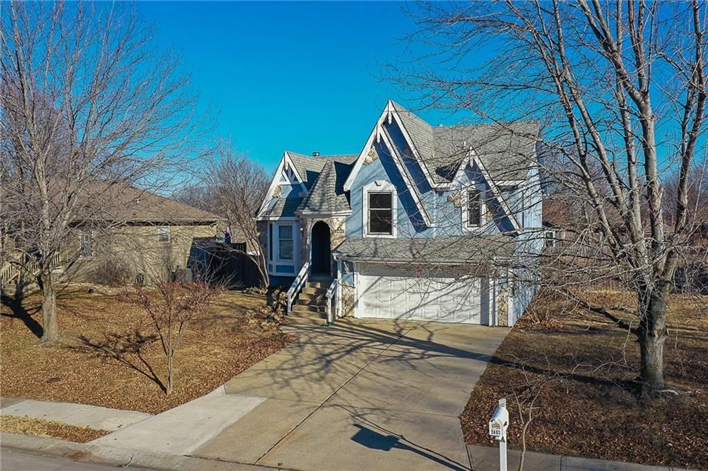 2407 S Harding Street, Oak Grove, MO 64075