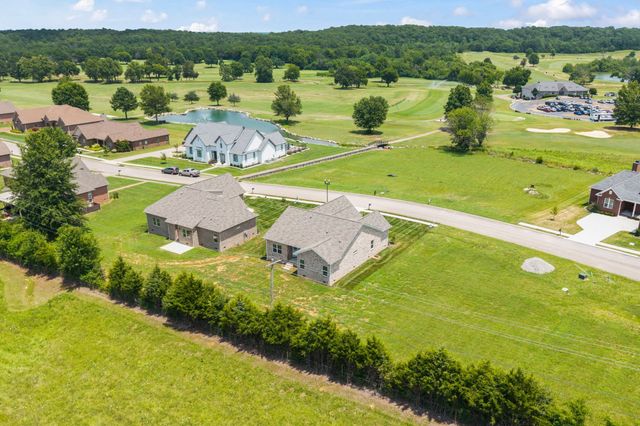 197 Creekside Dr, Lewisburg, TN 37091