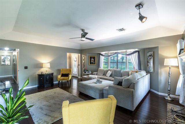 7655 E Brit Drive, Claremore, OK 74019